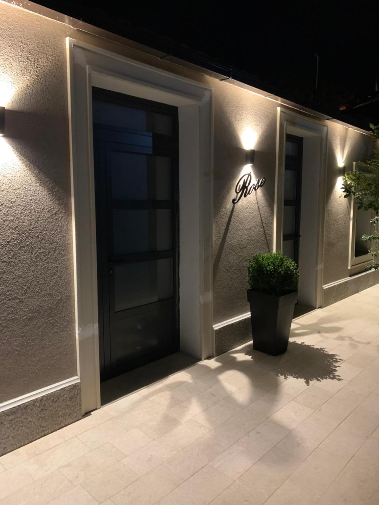 Rose Downtown Apartment Podgorica Exterior photo
