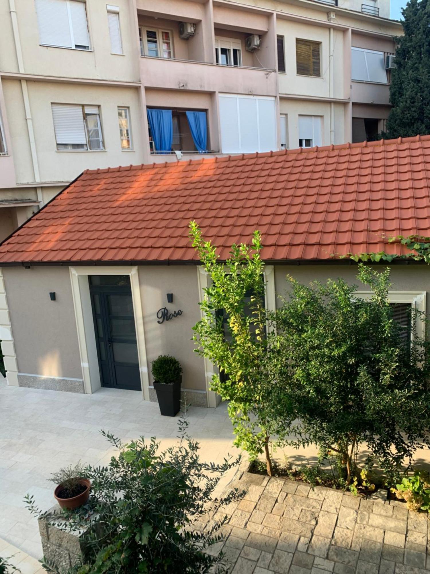 Rose Downtown Apartment Podgorica Exterior photo